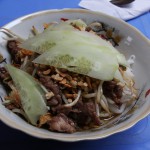 Vietnamesische Gerichte kommen frisch zubereitet auf den Tisch